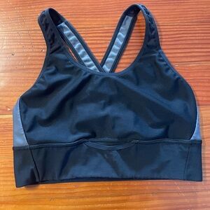 Under Amour Sports Bra - Medium